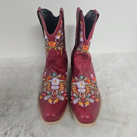 NWT Red Embroidered Floral Faux Leather Cowgirl Boho Snip Toe Bootie 39 (8) - Picture 2 of 11
